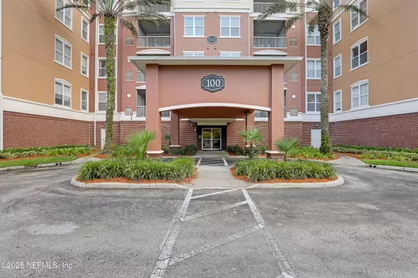 4480 DEERWOOD LAKE Pkwy #126, Jacksonville, FL 32216
