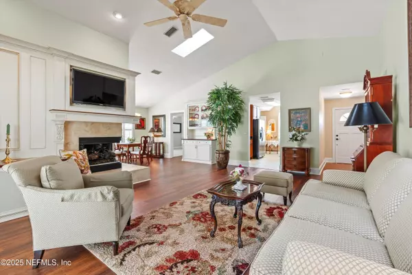 Jacksonville, FL 32217,4076 MIZNER CT