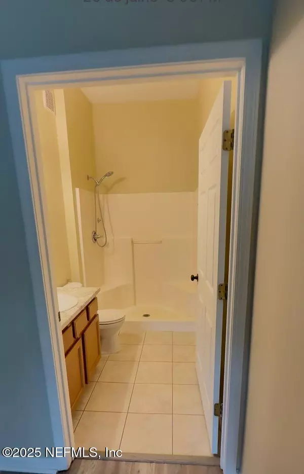Jacksonville, FL 32256,7059 DEER LODGE CIR CIR #101
