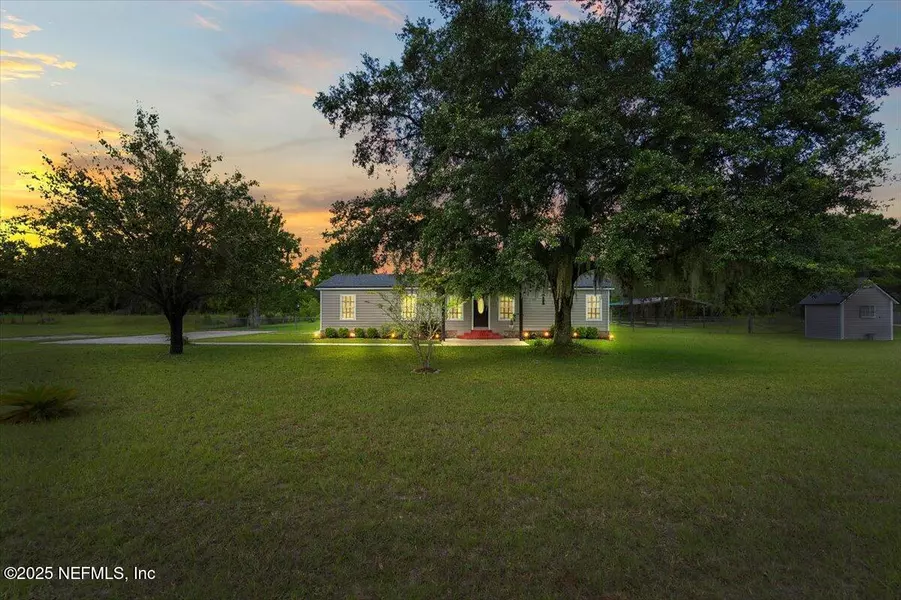 860 WARNER RD, Green Cove Springs, FL 32043