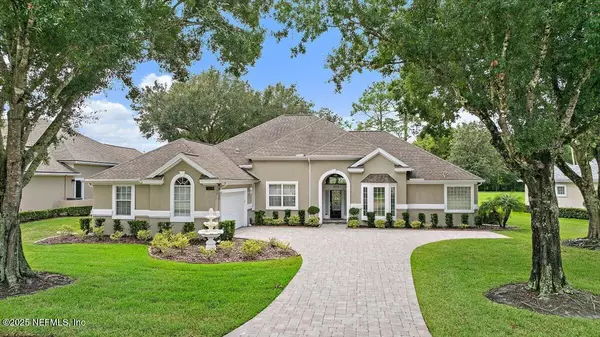 8204 HAMPTON LAKE LN, Jacksonville, FL 32256