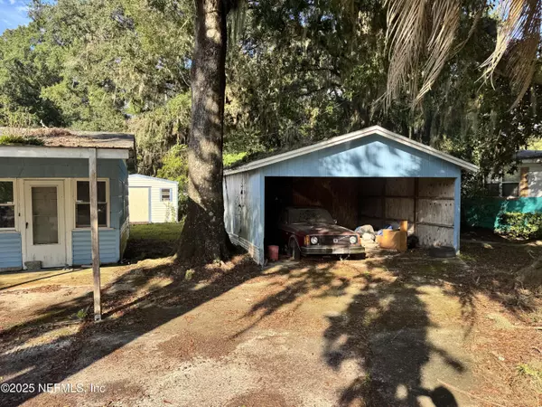 Callahan, FL 32011,450244 OLD DIXIE HWY