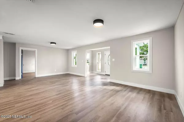 Jacksonville Beach, FL 32250,937-A 4TH AVE S