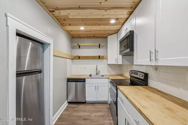 St. Augustine, FL 32084,243 RAVENSWOOD DR