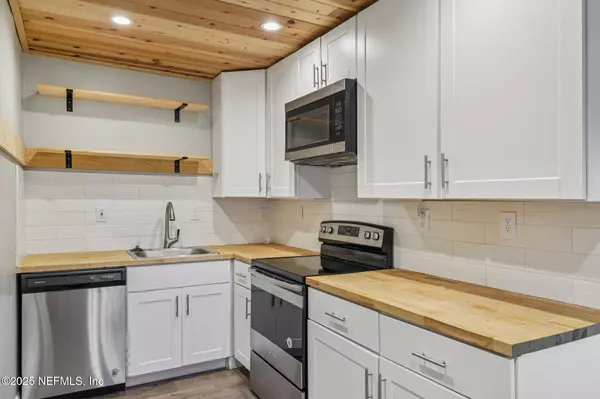 St. Augustine, FL 32084,243 RAVENSWOOD DR