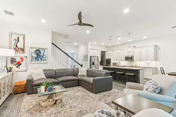 Jacksonville, FL 32256,8699 MABEL DR