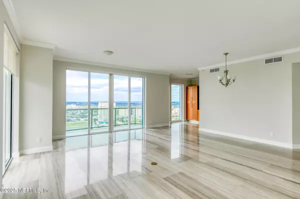 Jacksonville, FL 32207,1431 RIVERPLACE BLVD #2704