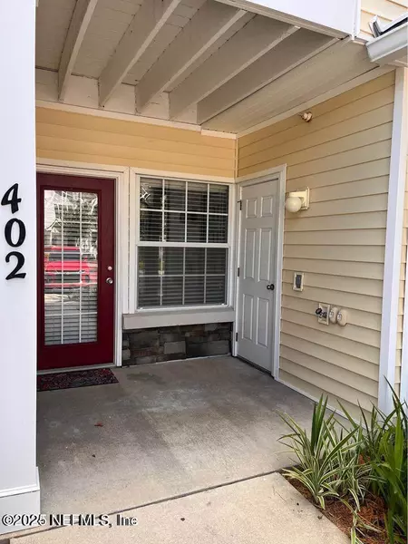 2200 MARSH HAWK LN #402, Fleming Island, FL 32003