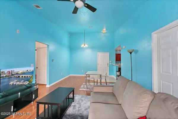 Jacksonville, FL 32277,7920 MERRILL RD #915