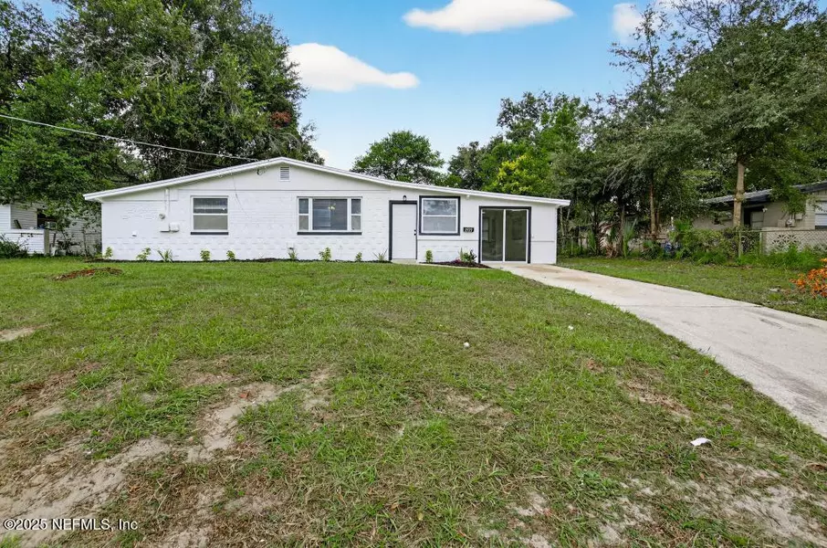 2927 MANSION RD, Jacksonville, FL 32277