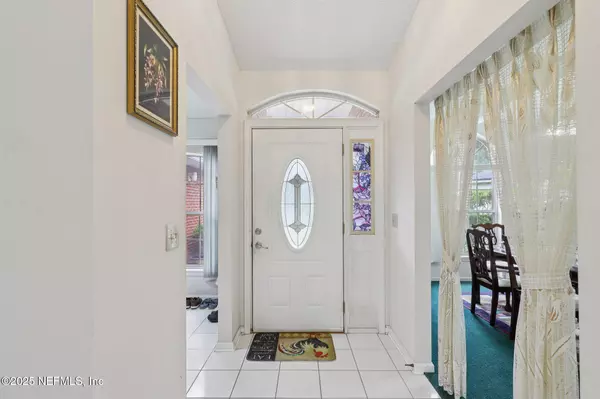 Jacksonville, FL 32256,7668 FAWN LAKE DR N