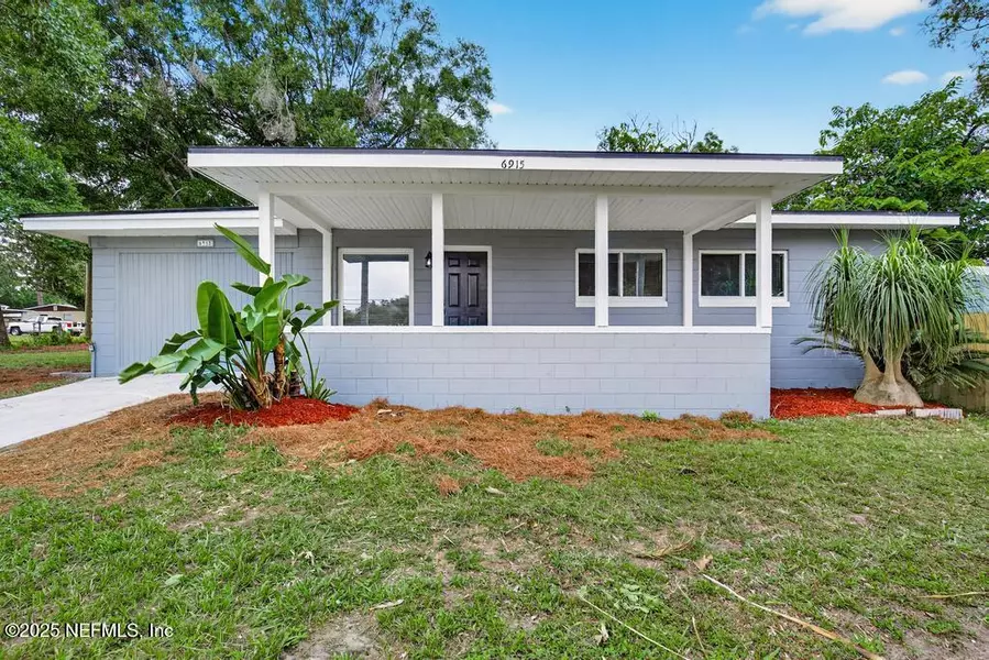 6915 BRANDEMERE RD S, Jacksonville, FL 32211