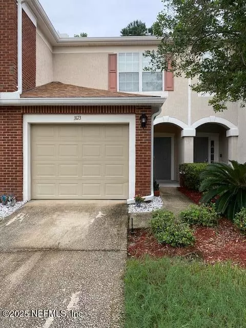 3173 HOLLOW TREE CT, Jacksonville, FL 32216