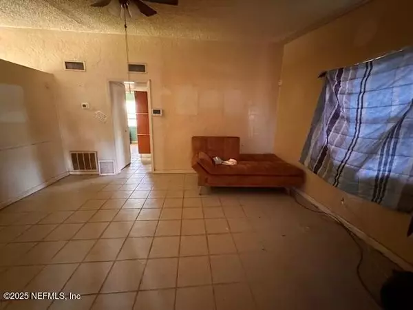 Jacksonville, FL 32246,3828 EVE DR E