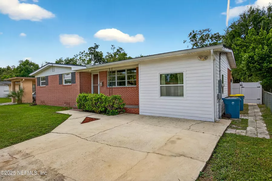 3424 CESERY BLVD, Jacksonville, FL 32277