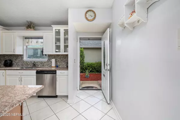 Atlantic Beach, FL 32233,1105 HIBISCUS ST