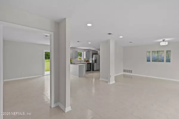 Jacksonville, FL 32257,9126 SOUTHWARK DR