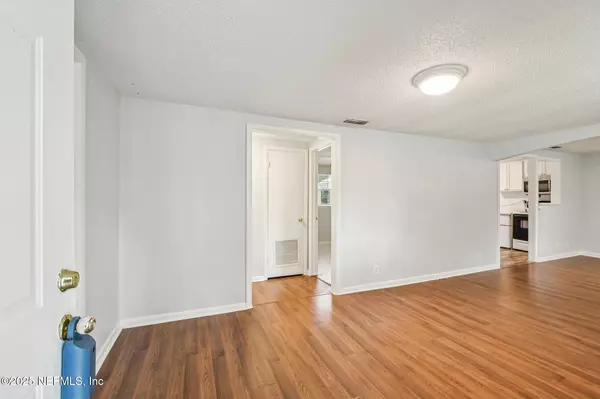 Jacksonville, FL 32218,11820 AARON RD