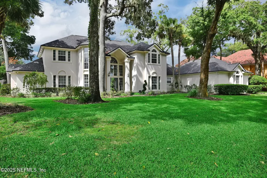 704 SHIPWATCH DR E, Jacksonville, FL 32225