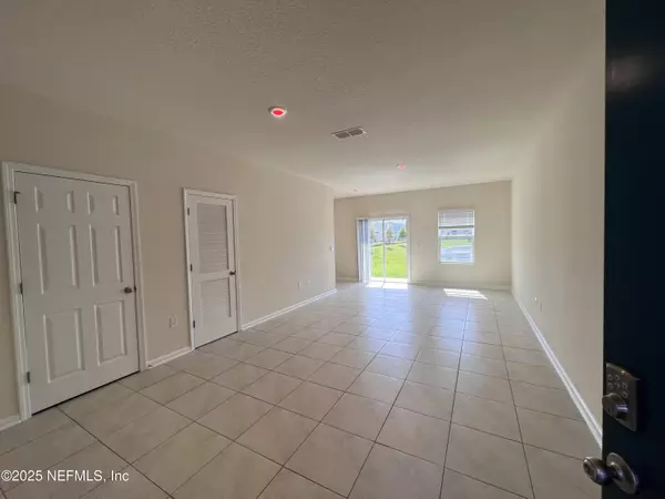 Jacksonville, FL 32218,12781 VETERANS CT