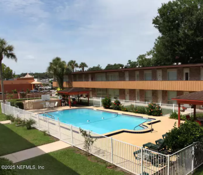 1217 PARK AVE, Orange Park, FL 32073