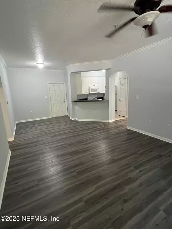 8539 GATE Pkwy W #1418, Jacksonville, FL 32216