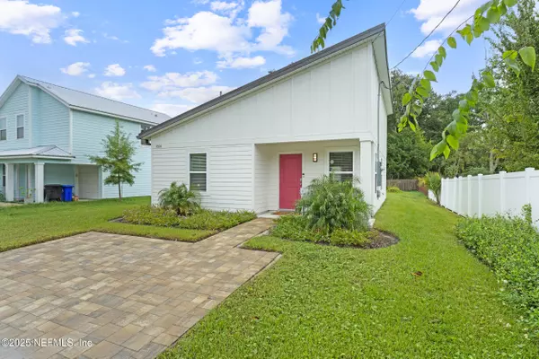 St. Augustine, FL 32084,824 S RODRIQUEZ ST