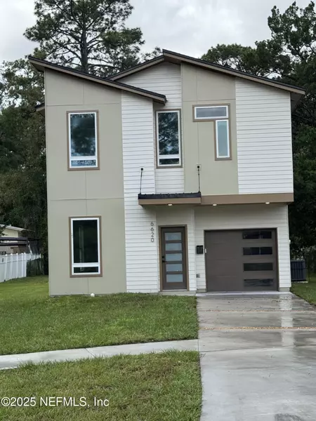 6620 GILLISLEE DR W, Jacksonville, FL 32209