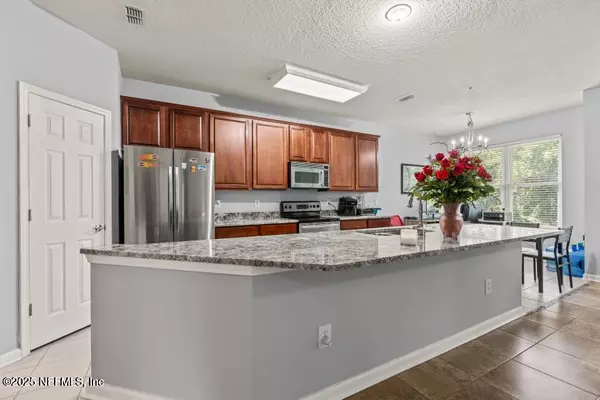 Jacksonville, FL 32224,13364 BEACH BLVD #638