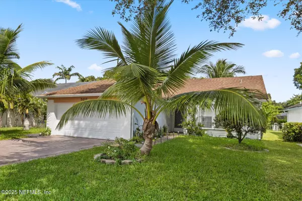 5015 FOXHALL DR N, West Palm Beach, FL 33418
