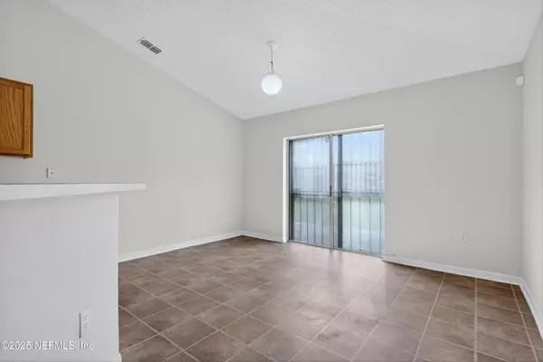 Jacksonville, FL 32210,2042 WILEY OAKS LN