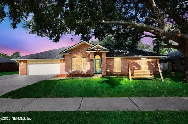1232 PEABODY DR E, Jacksonville, FL 32221