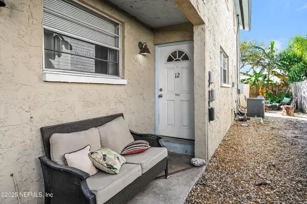 Jacksonville Beach, FL 32250,1012 2ND ST S