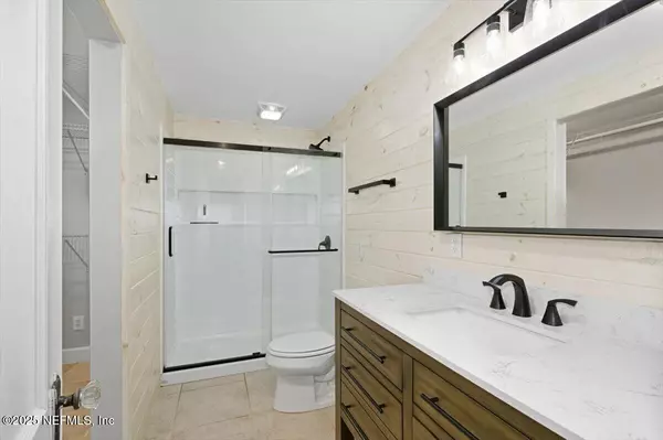 Jacksonville, FL 32216,589 BAY RIDGE RD