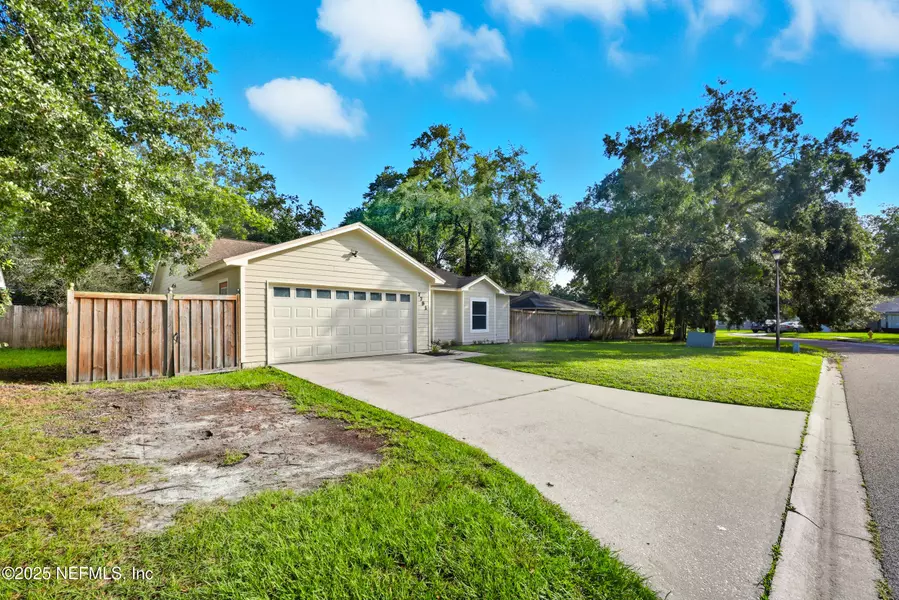 7791 HUNTERS LAKE CIR S, Jacksonville, FL 32210