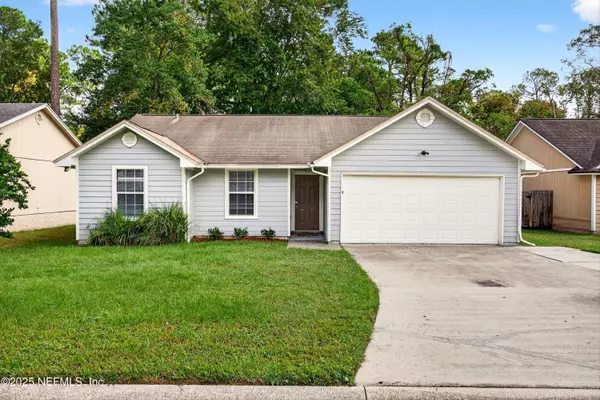 2857 SANDY BEACH LN, Jacksonville, FL 32277