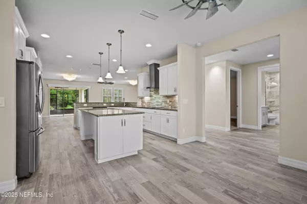 Ponte Vedra, FL 32081,435 TREE SIDE LN
