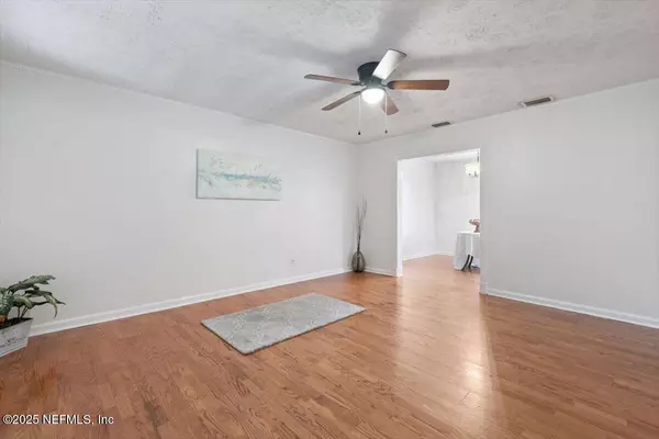 Jacksonville, FL 32211,2436 RED OAK DR