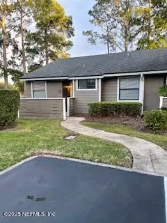 8437 LONG MEADOW CIR N, Jacksonville, FL 32244