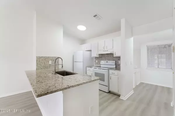 Jacksonville, FL 32223,3270 RICKY DR #1302