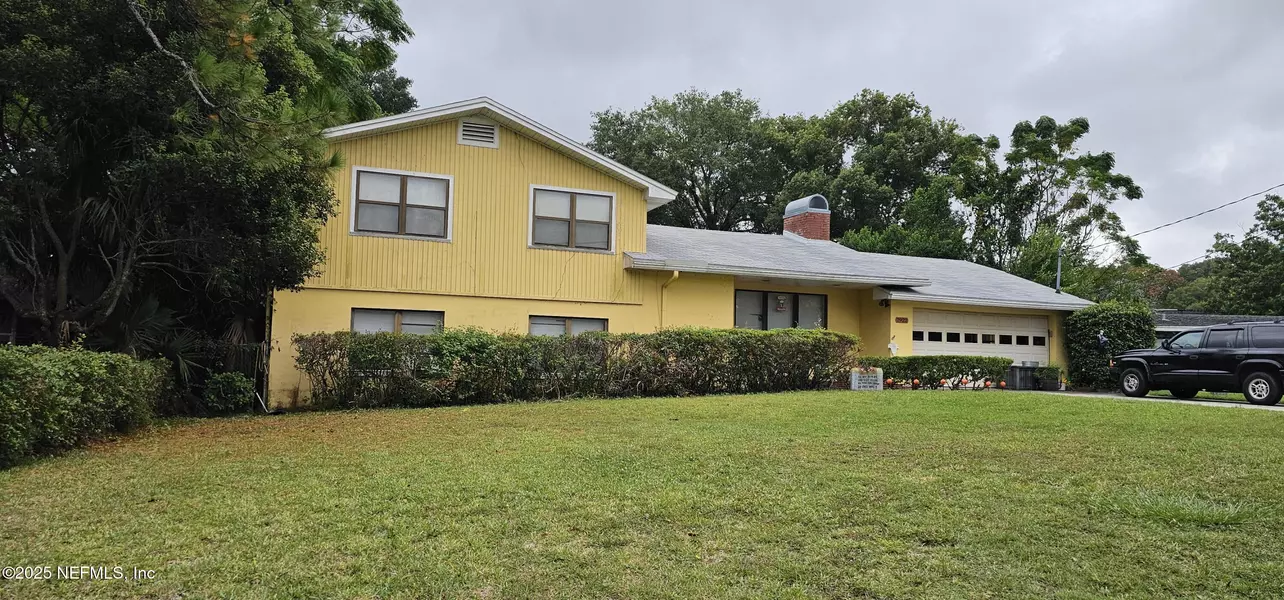 7922 WILDWOOD RD, Jacksonville, FL 32211