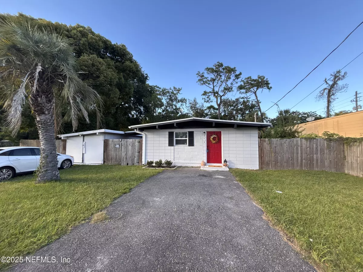 Jacksonville, FL 32218,913 DE PAUL DR