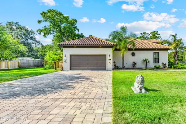 Fernandina Beach, FL 32034,887 ROBIN HOOD DR