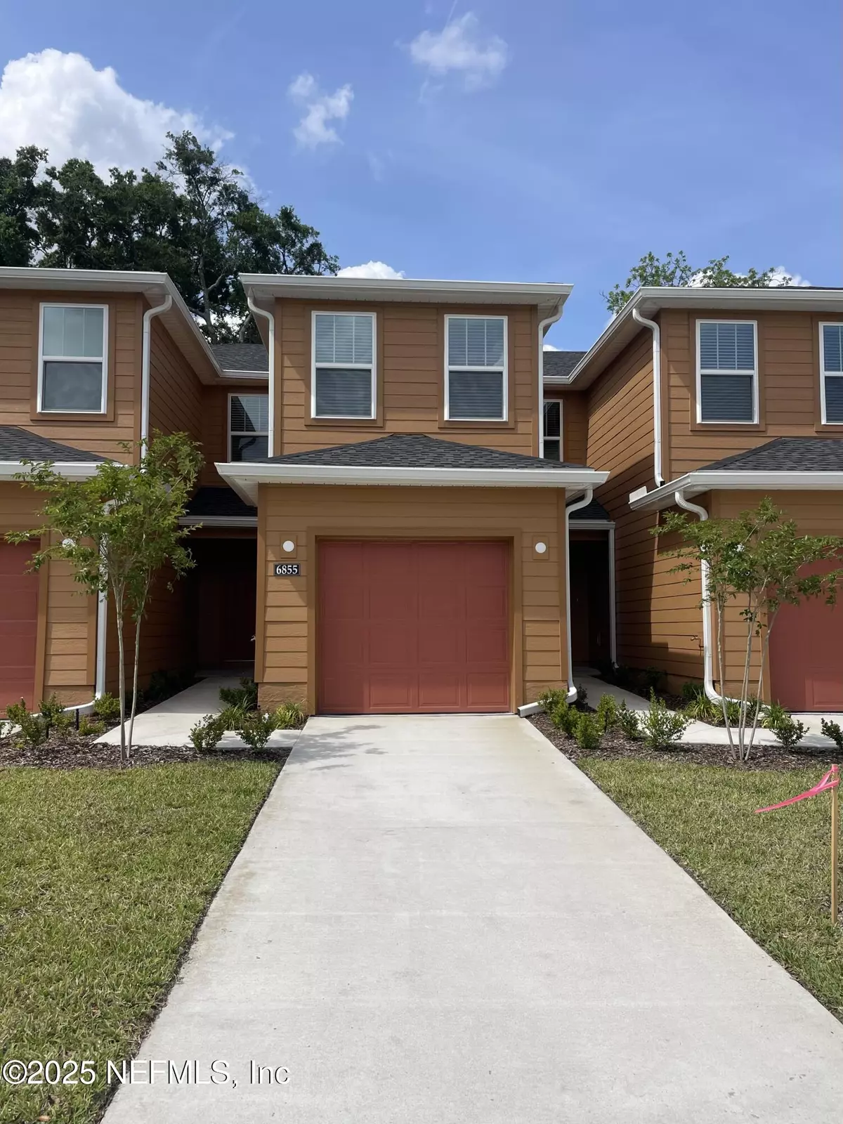 Jacksonville, FL 32210,6855 LAKE MIST LN