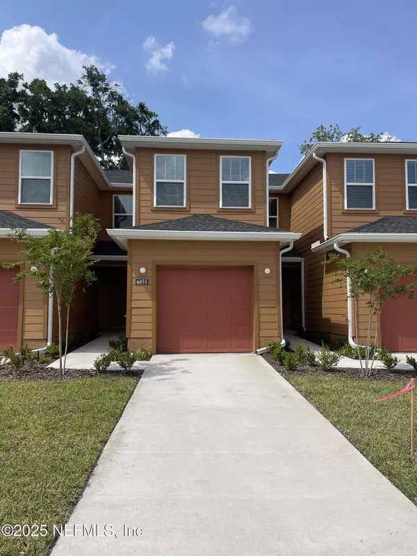 6855 LAKE MIST LN, Jacksonville, FL 32210