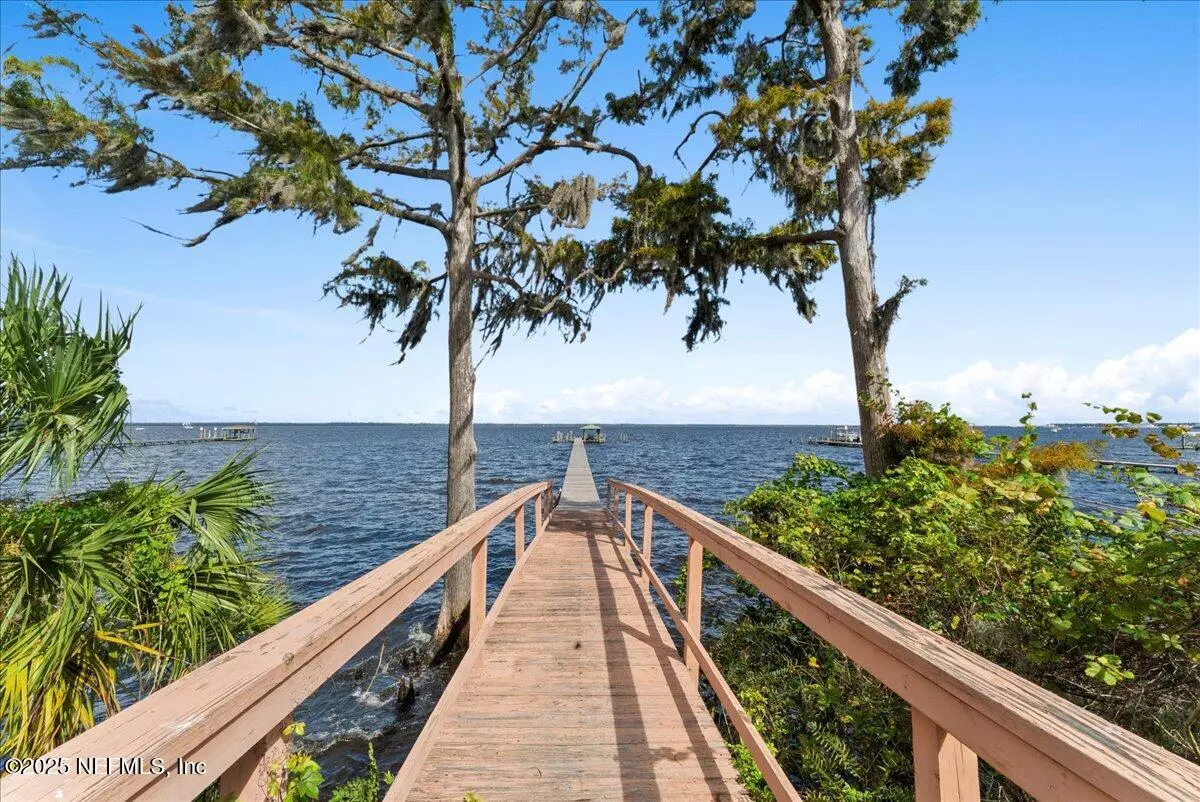Green Cove Springs, FL 32043,430 MYRTLE AVE