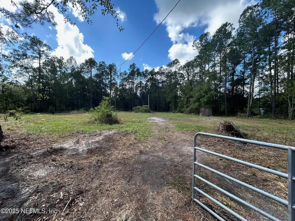 Jacksonville, FL 32234,16448 N VILLAGE GREEN DR N