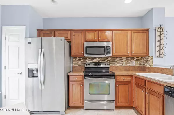 Jacksonville, FL 32256,8120 SUMMER GATE CT