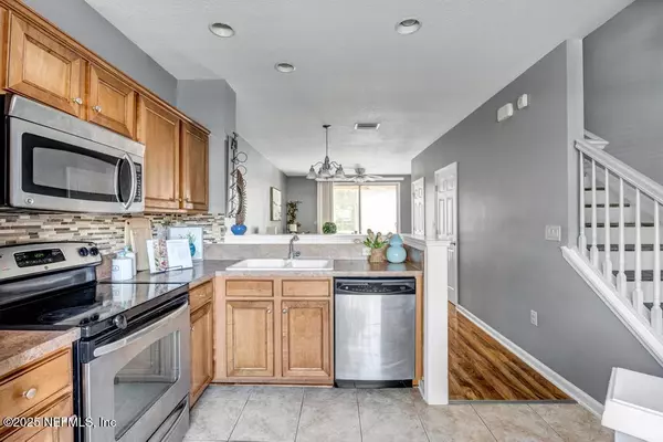 Jacksonville, FL 32256,8120 SUMMER GATE CT