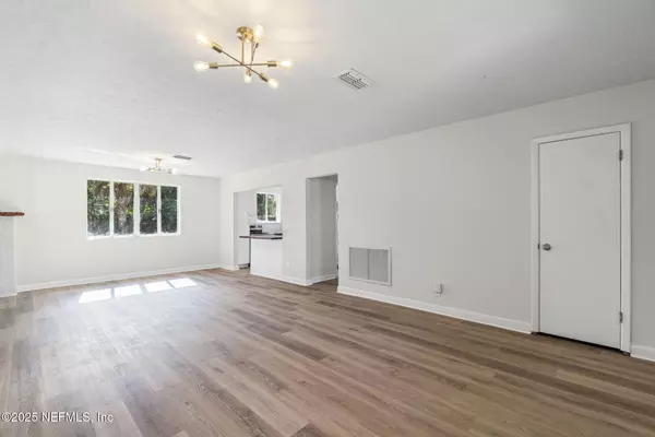 Jacksonville, FL 32244,7333 ORTEGA HILLS DR